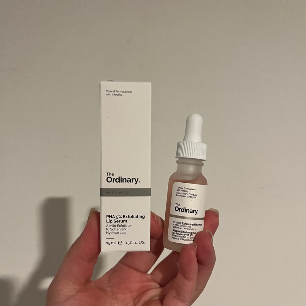 The Ordinary PHA 5% Exfoliating Lip Serum - White and Pink